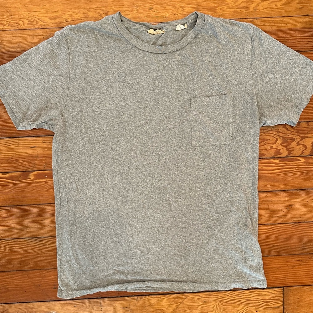 Levi’s Made & Crafted heather gray short sleeve pocket tee